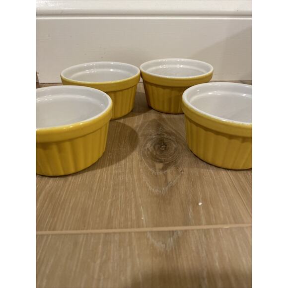 Set of 4 Yellow Gold Ribbed Ramekins Stackable 3.5 x 2 Baking Dish Round - Picture 1 of 6